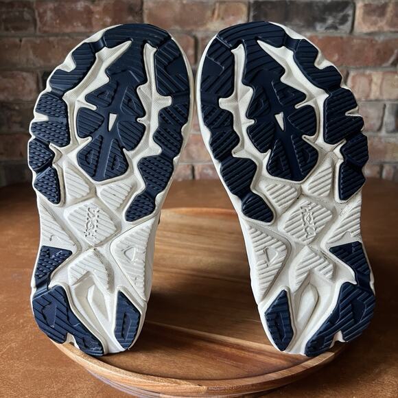 HOKA ARAHI 8 Women's Cream and Pink Running Shoes - Picture 6 of 16